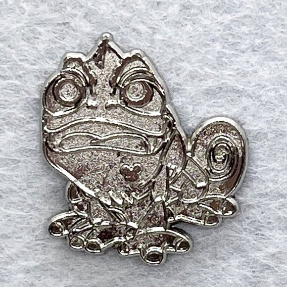 🔮 5/$25 Disney Tangled Pascal‎ Chaser Pin - Picture 1 of 2